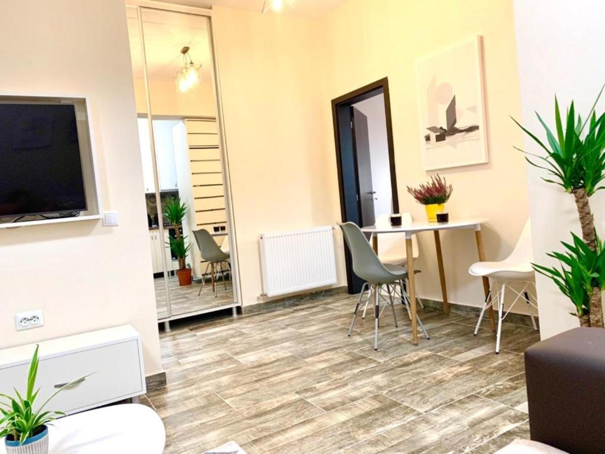 Designed Like Home Apartment Near Palas Mall Yaş Dış mekan fotoğraf